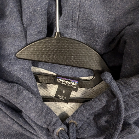 Patagonia Bear Sweater - Picture 2 of 3